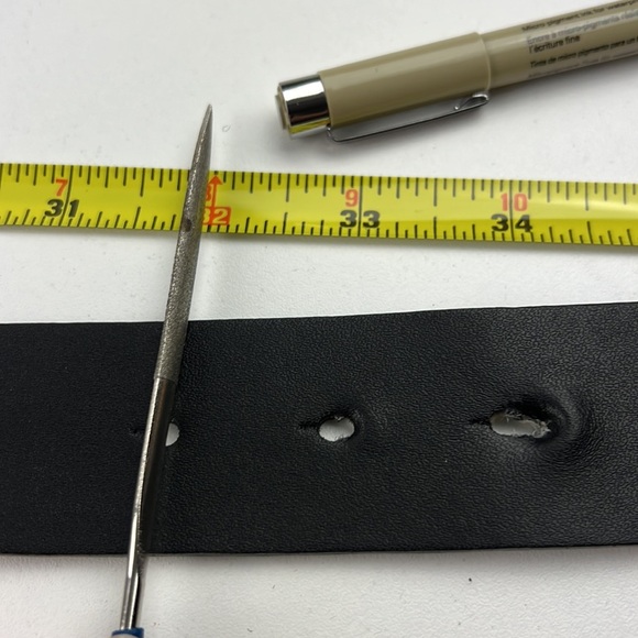 Guess 4 Way Black/white Leather Belt - Picture 8 of 10